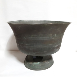 오래 된 대형 청동화로    h-34